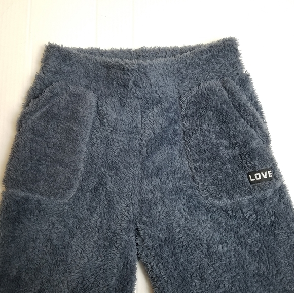Fuzzy pants! - Picture 11 of 12